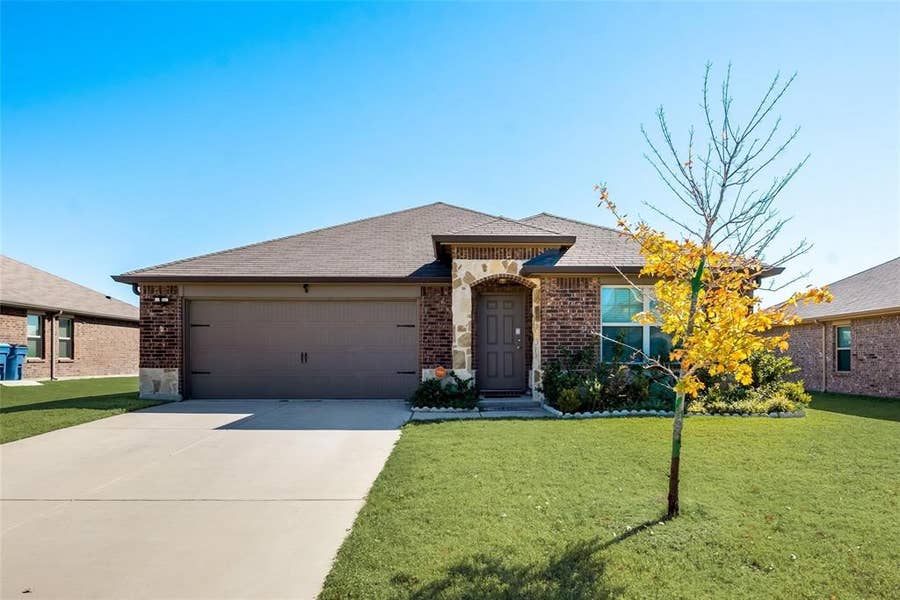 Property photo for 2806 Balleywood Drive, Seagoville, TX