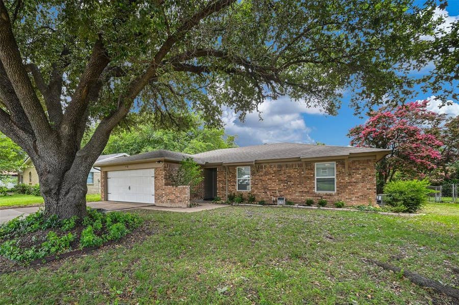 Property photo for 4421 Tiptop Street, Haltom City, TX