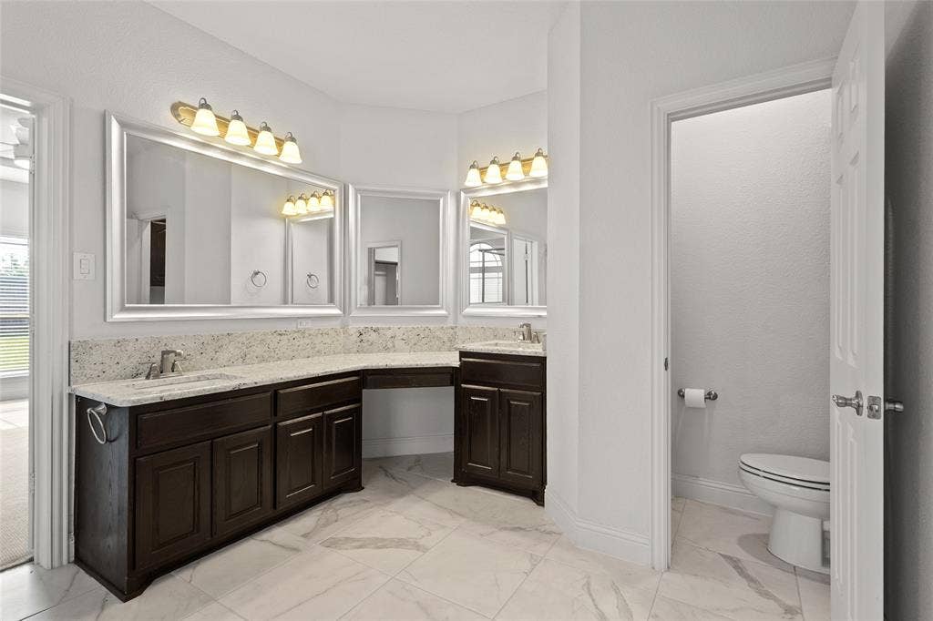 604 Cody Lane, Mansfield, TX 76063