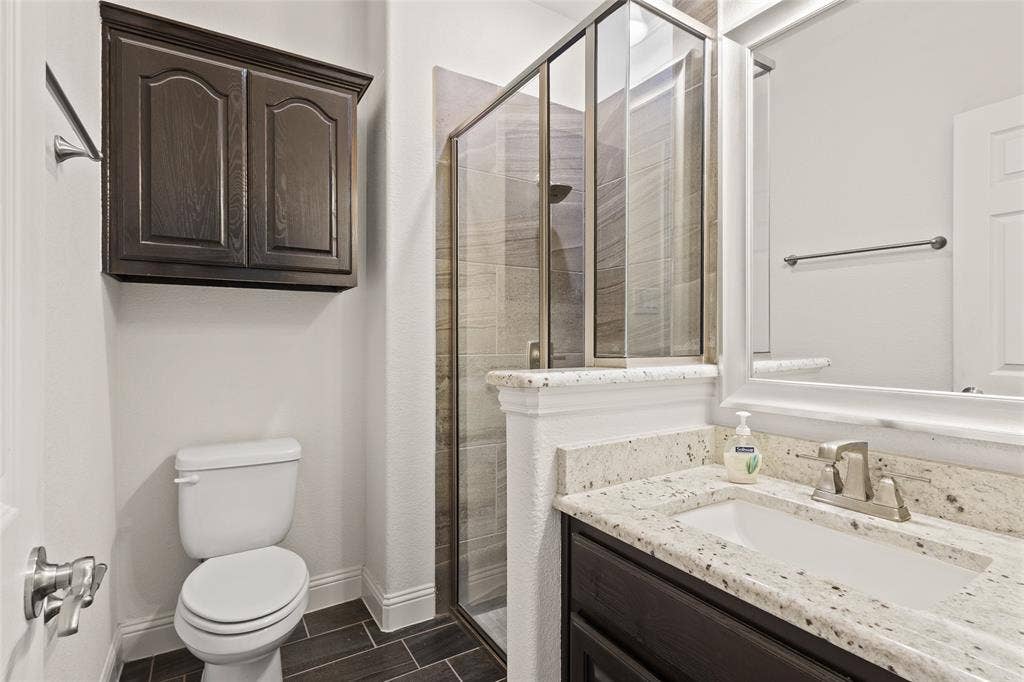 604 Cody Lane, Mansfield, TX 76063