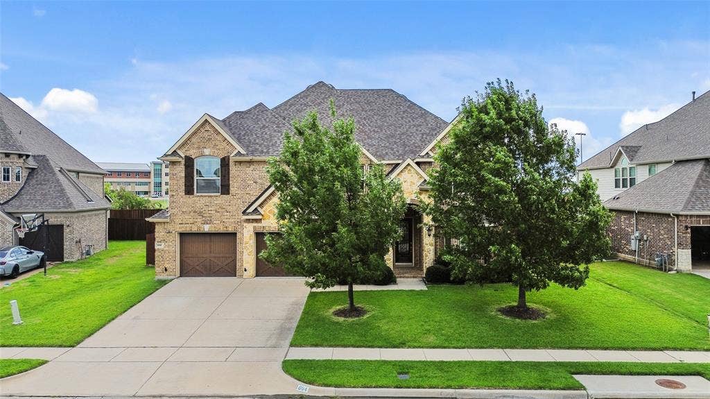 604 Cody Lane, Mansfield, TX 76063