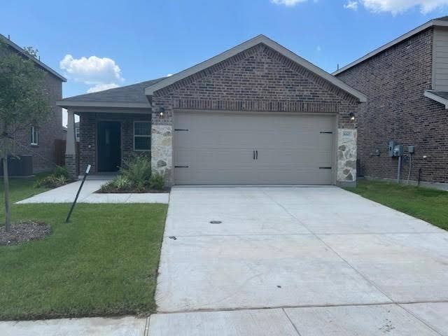 Property photo for 860 Poppy Cove Lane, Princeton, TX