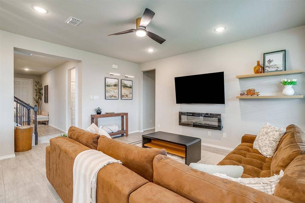 14124 Cassiopeia Drive, Haslet, TX 76052 LED recessed lighting.