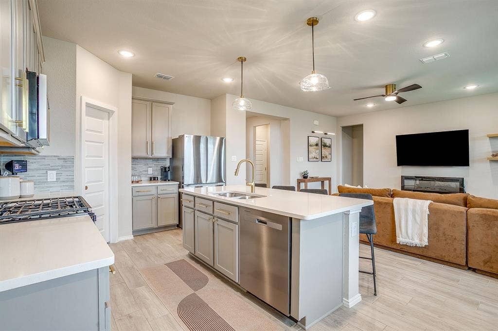 14124 Cassiopeia Drive, Haslet, TX 76052 Open concept floor-plan.
