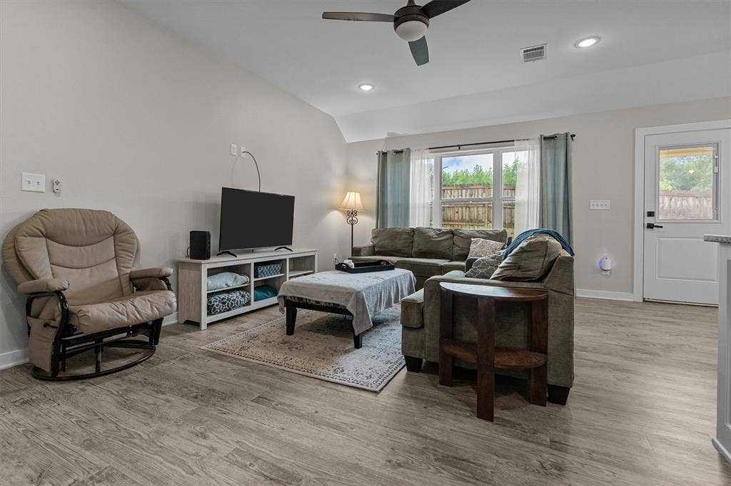 17459 County Road 4108, Lindale, TX 75771 17459 County Road 4108, Lindale, TX 75771