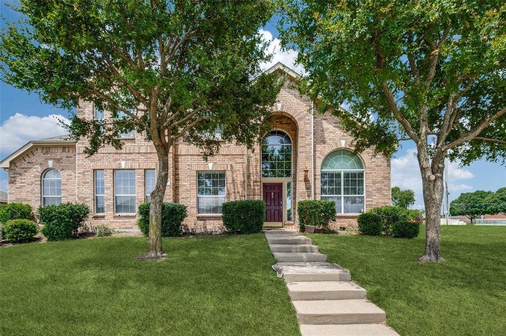 323 Del Cano Drive, Allen, TX 75002 323 Del Cano Drive, Allen, TX 75002