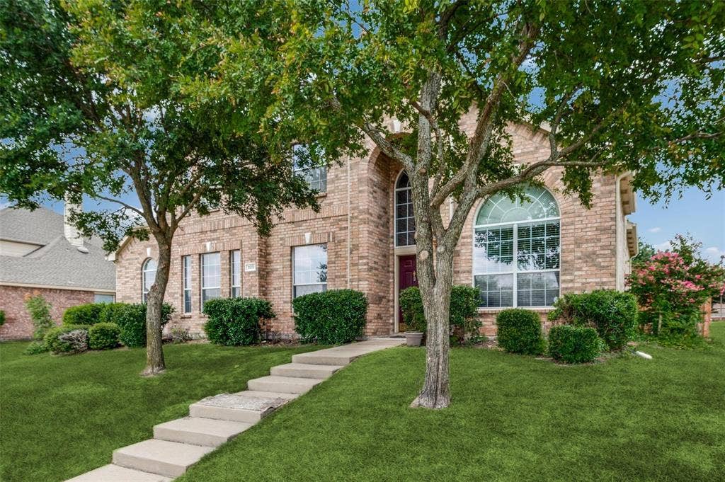 323 Del Cano Drive, Allen, TX 75002 323 Del Cano Drive, Allen, TX 75002
