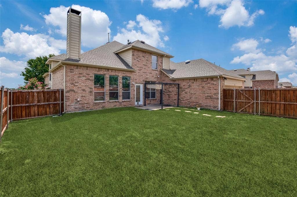 323 Del Cano Drive, Allen, TX 75002 323 Del Cano Drive, Allen, TX 75002