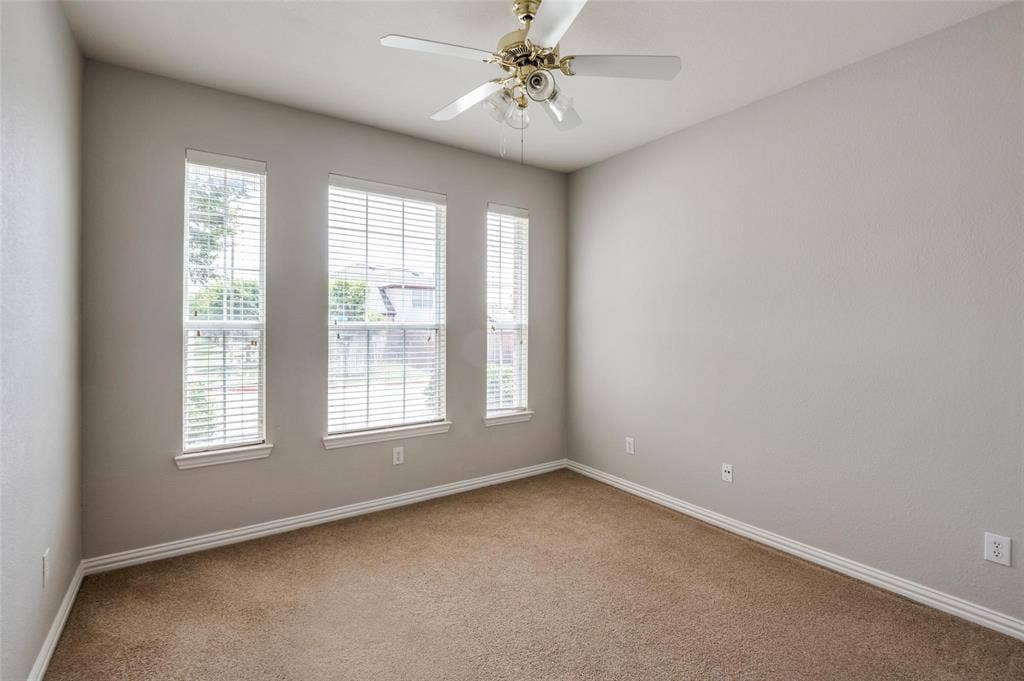 323 Del Cano Drive, Allen, TX 75002 323 Del Cano Drive, Allen, TX 75002