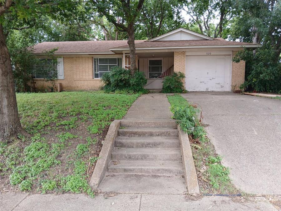 Property photo for 520 Highcrest Drive, Dallas, TX
