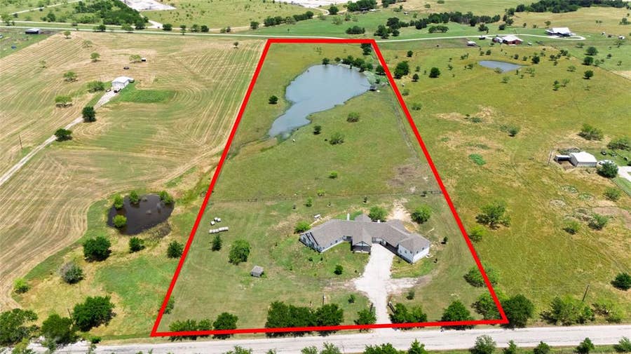 Property photo for 5559 CR 4010, Decatur, TX