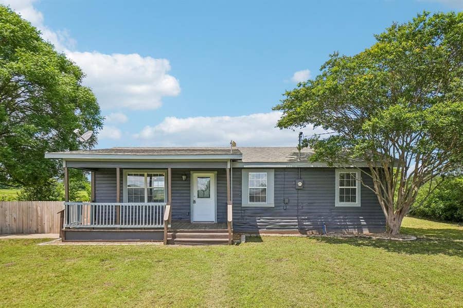 Property photo for 2082 FM-1566, Celeste, TX
