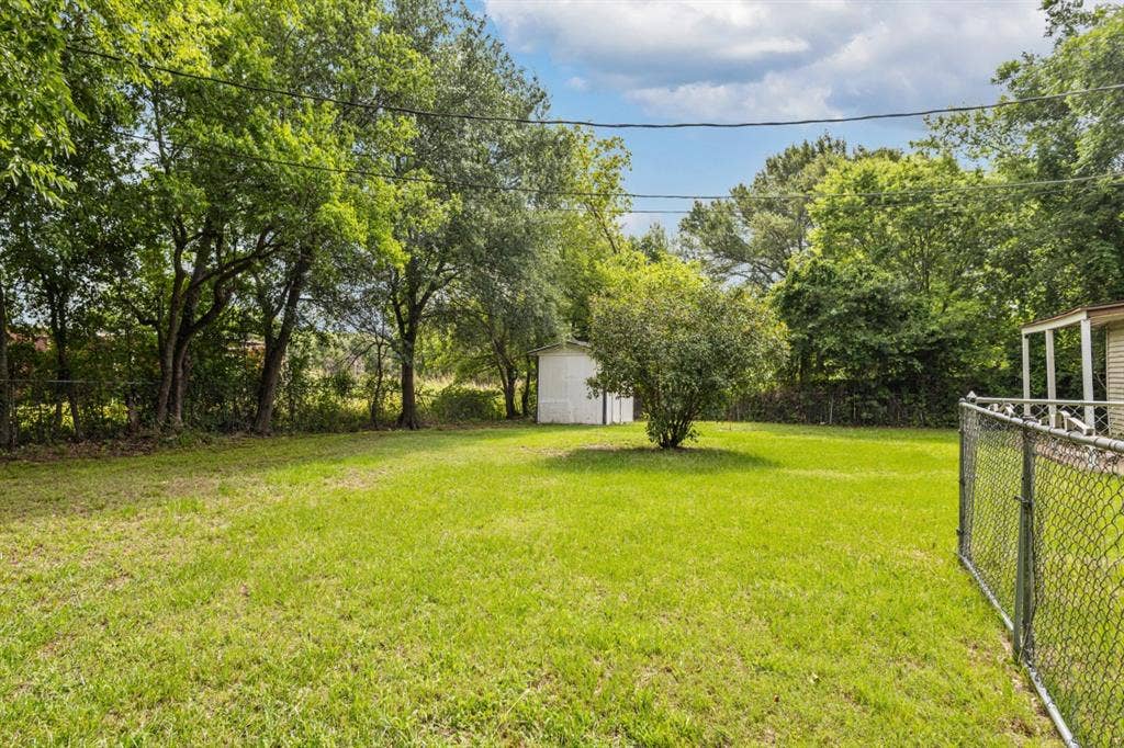 110 W Shadowwood Street, Gun Barrel City, TX 75156 110 W Shadowwood Street, Gun Barrel City, TX 75156