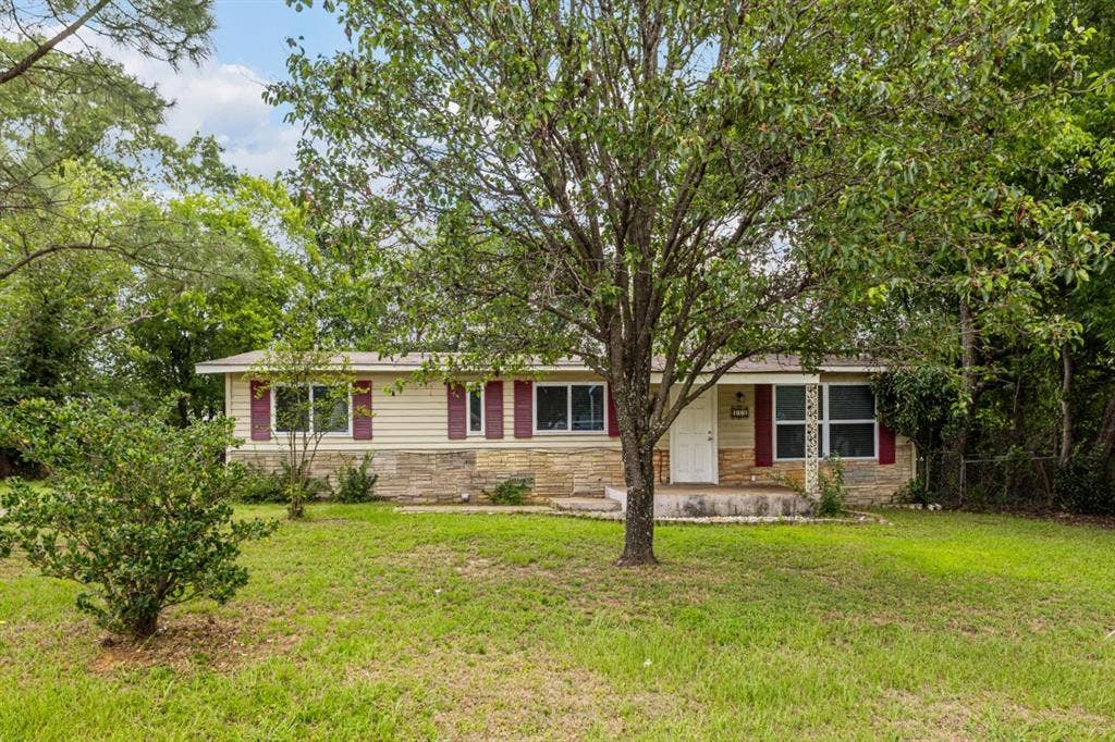 110 W Shadowwood Street, Gun Barrel City, TX 75156 110 W Shadowwood Street, Gun Barrel City, TX 75156