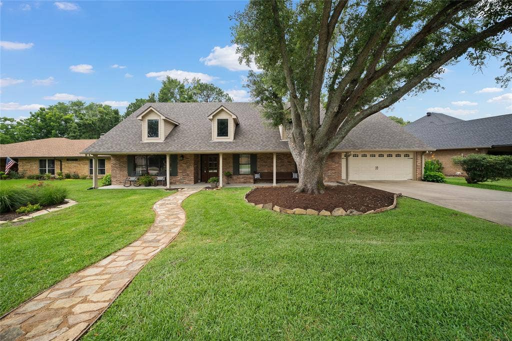 155 Fairway Drive, Bullard, TX 75757 155 Fairway Drive, Bullard, TX 75757