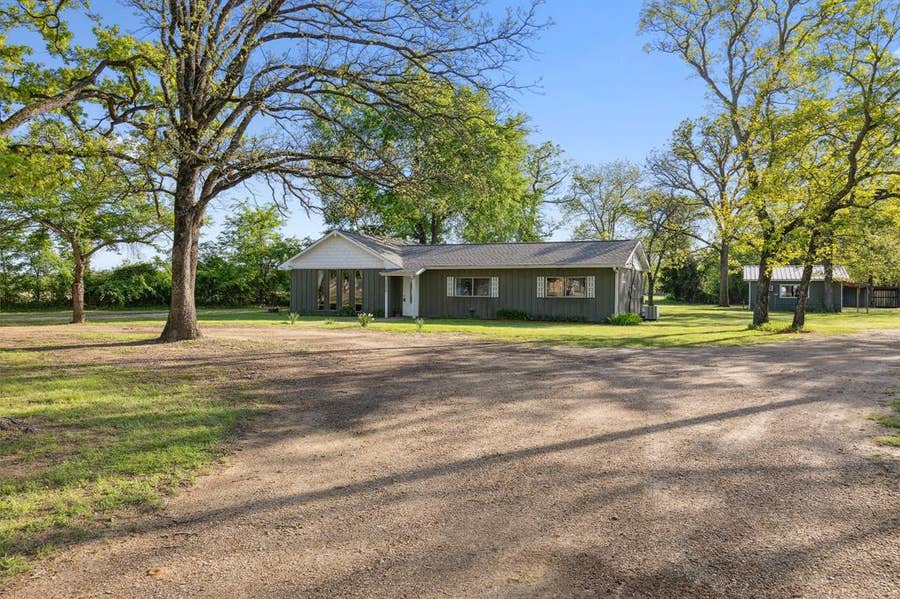 Property photo for 2338 N Tool Dr, Seven Points, TX