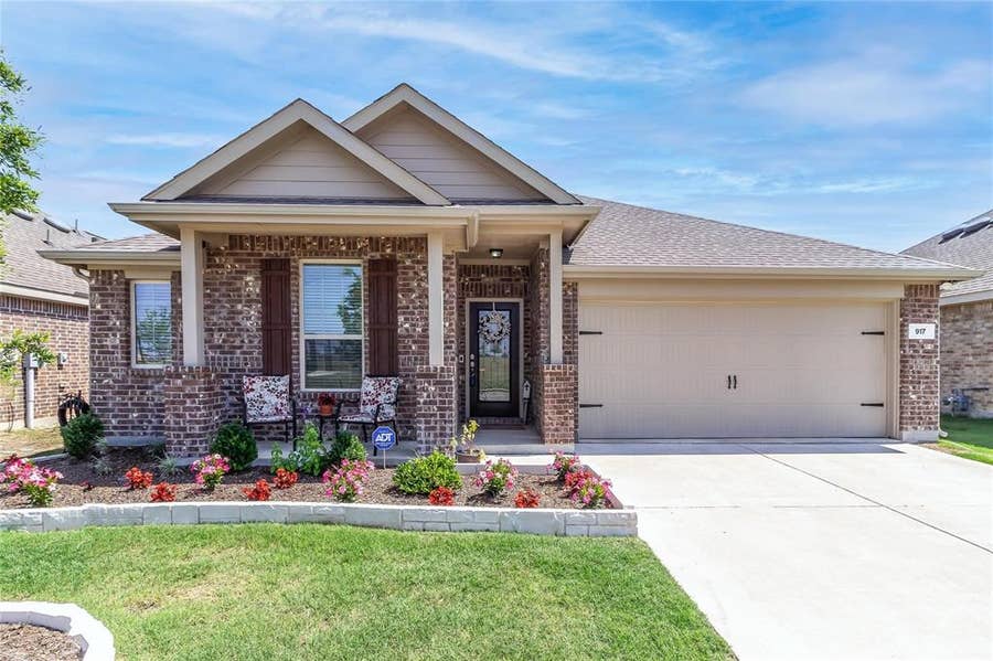 Property photo for 917 Rosewood Street, Princeton, TX