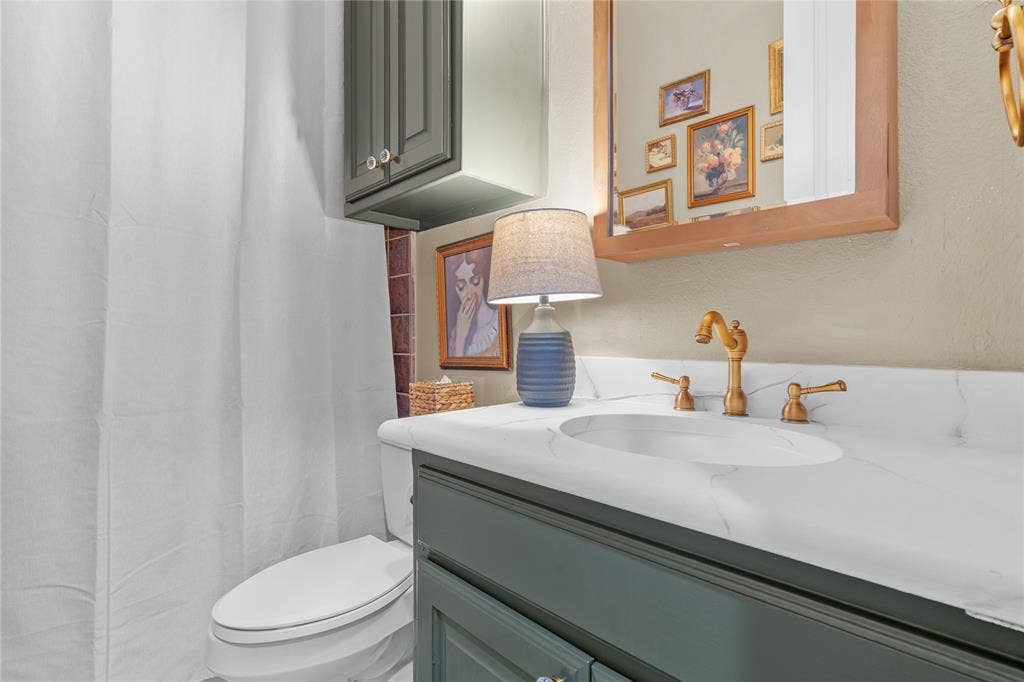 Guest bath