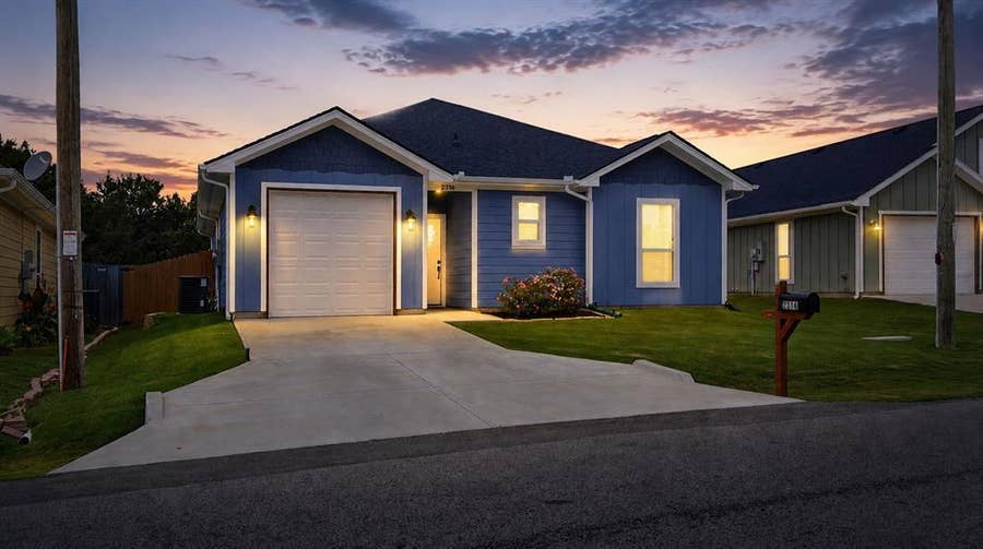 Property photo for 2316 Creekview Drive, Granbury, TX
