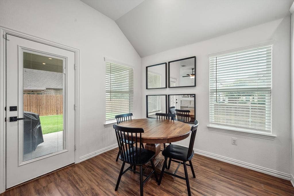 Eat in dining area