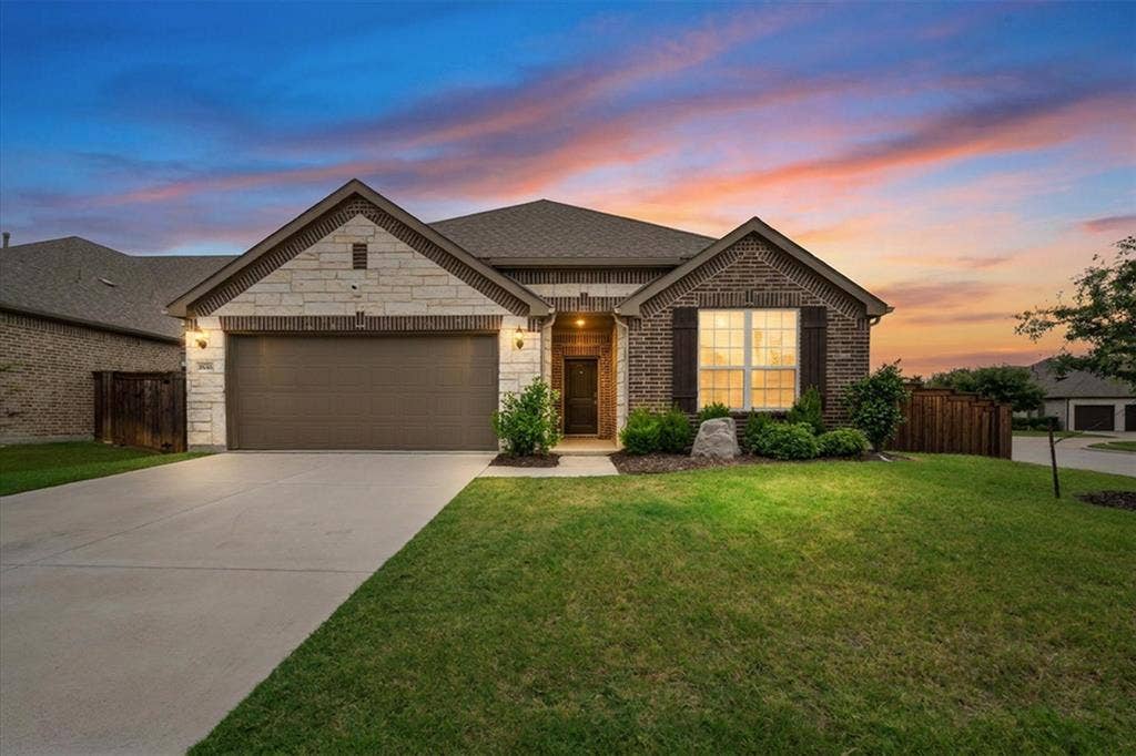 2601 Creswick Drive, Mansfield, TX 76084