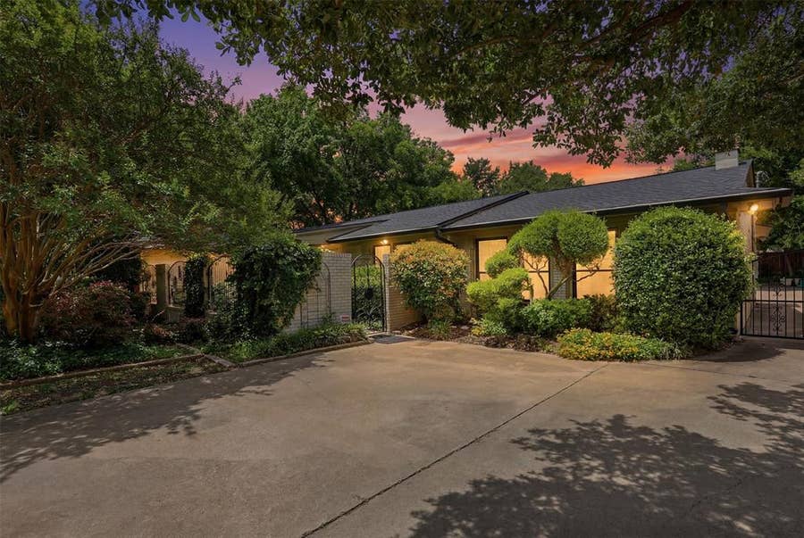 Property photo for 4004 Angus Drive, Fort Worth, TX