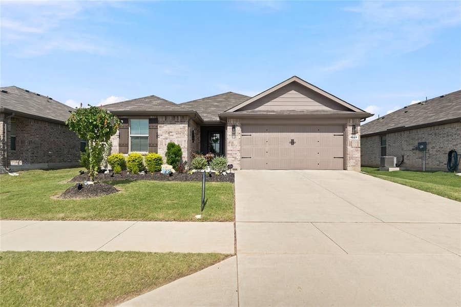 Property photo for 8821 Playmoor Drive, Fort Worth, TX