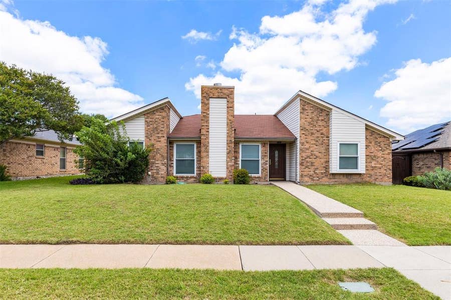 Property photo for 821 Bronco Lane, Plano, TX