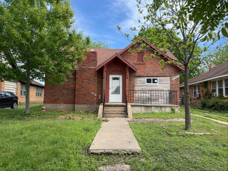 Property photo for 2014 Berwick Avenue, Dallas, TX