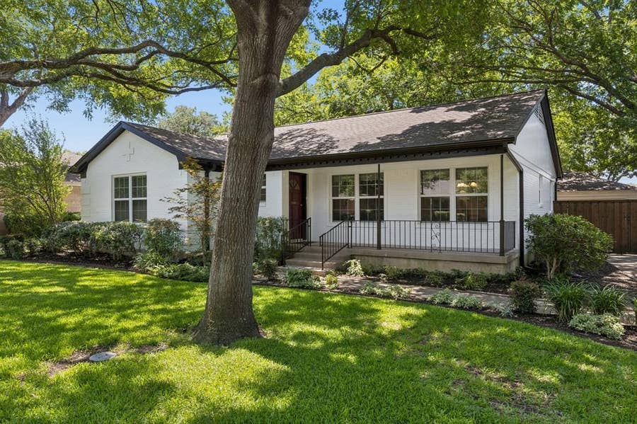 Property photo for 1812 Swan Drive, Dallas, TX