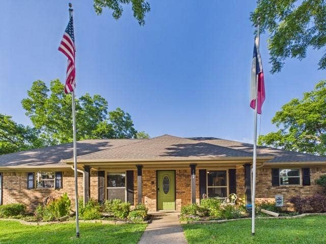 Property photo for 102 Misty Glen Circle, Gun Barrel City, TX