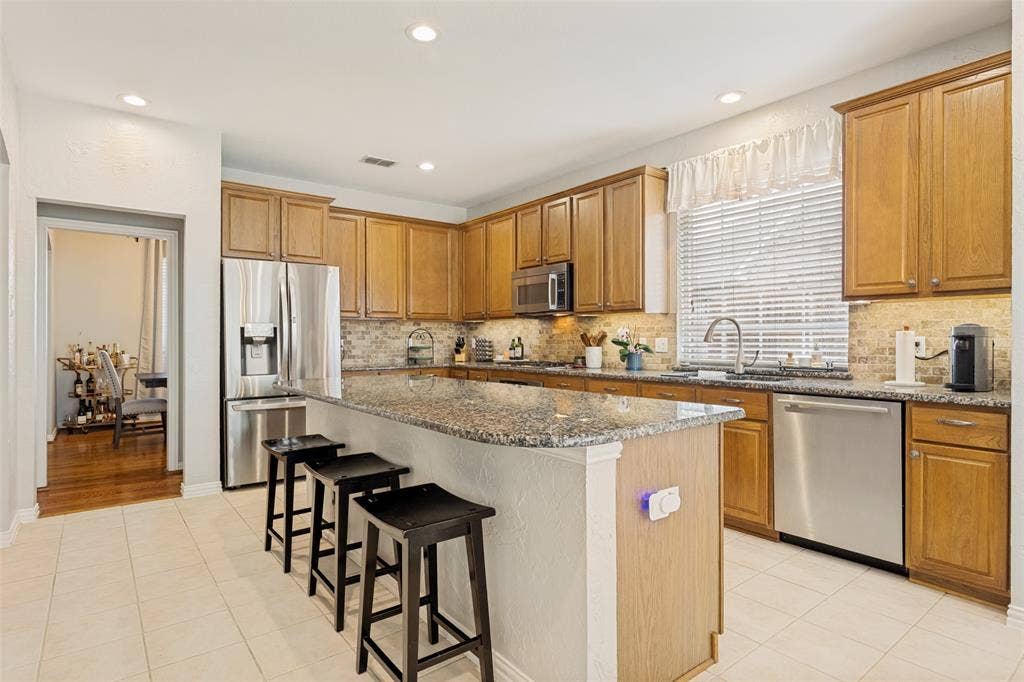 6610 Falcon Crest Lane, Sachse, TX 75048 6610 Falcon Crest Lane, Sachse, TX 75048