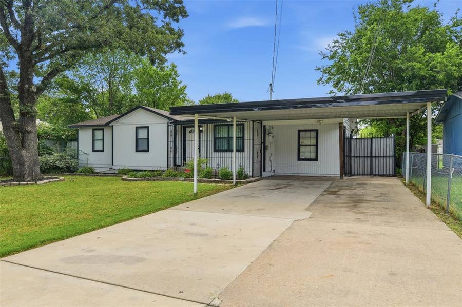 Property photo for 746 Quietwood Drive, Dallas, TX