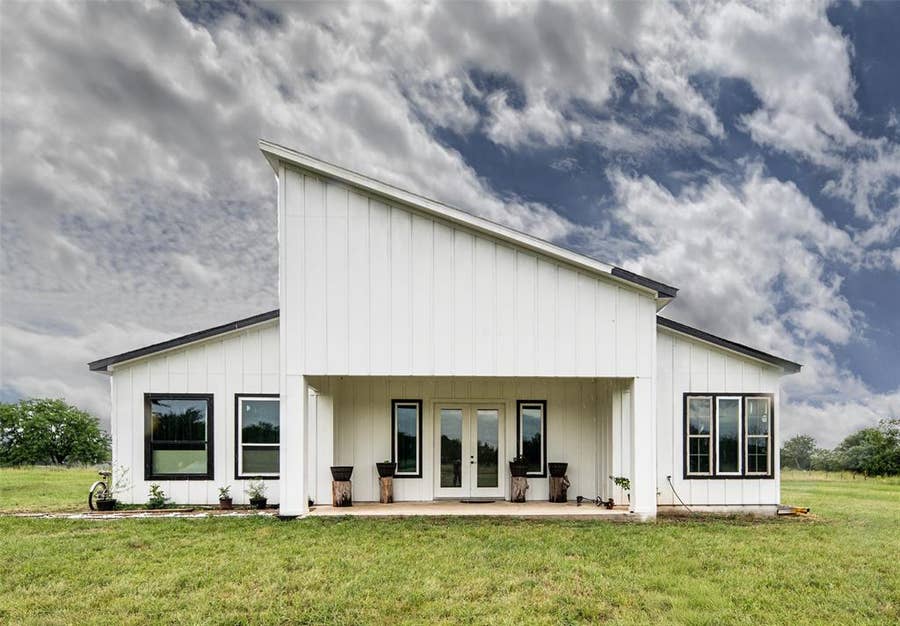 Property photo for 141 Wheelis Loop, Decatur, TX