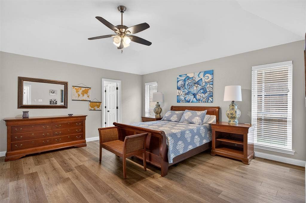 1415 Horton Drive, Cedar Hill, TX 75104 Primary suite