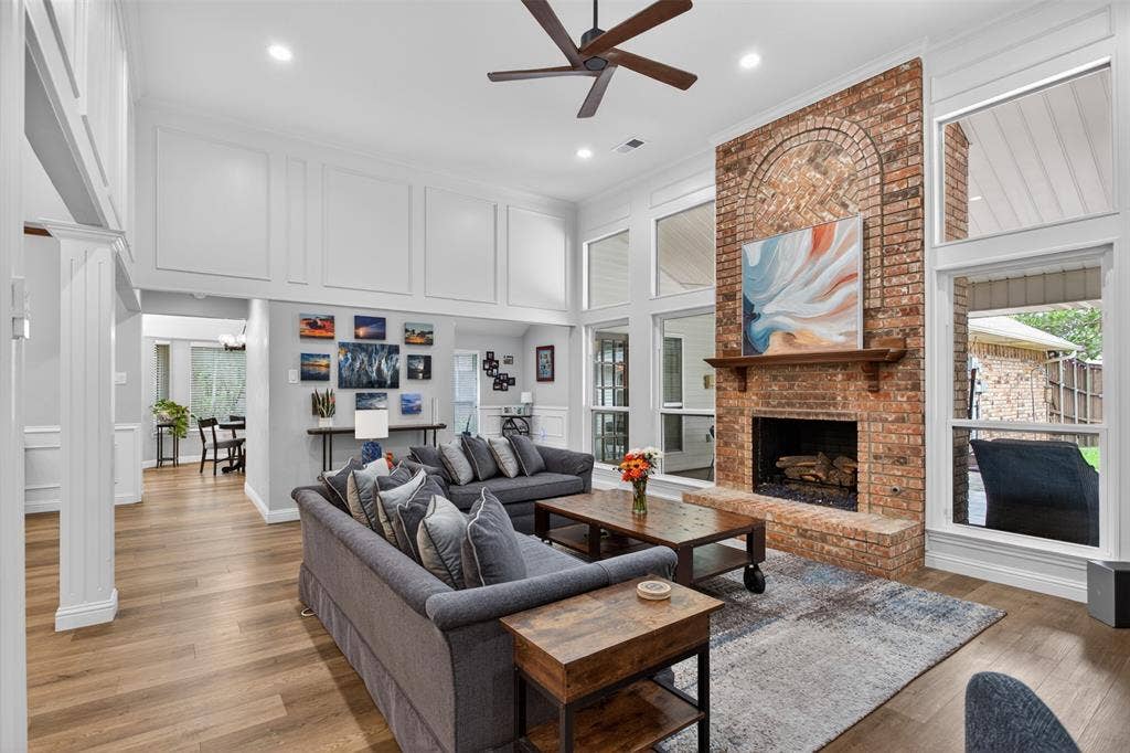 1415 Horton Drive, Cedar Hill, TX 75104 High ceiling in the living space