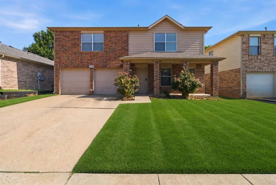 Property photo for 1740 White Feather Lane, Fort Worth, TX