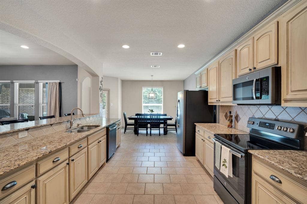 5009 Prosperity Row, Midlothian, TX 76065 5009 Prosperity Row, Midlothian, TX 76065
