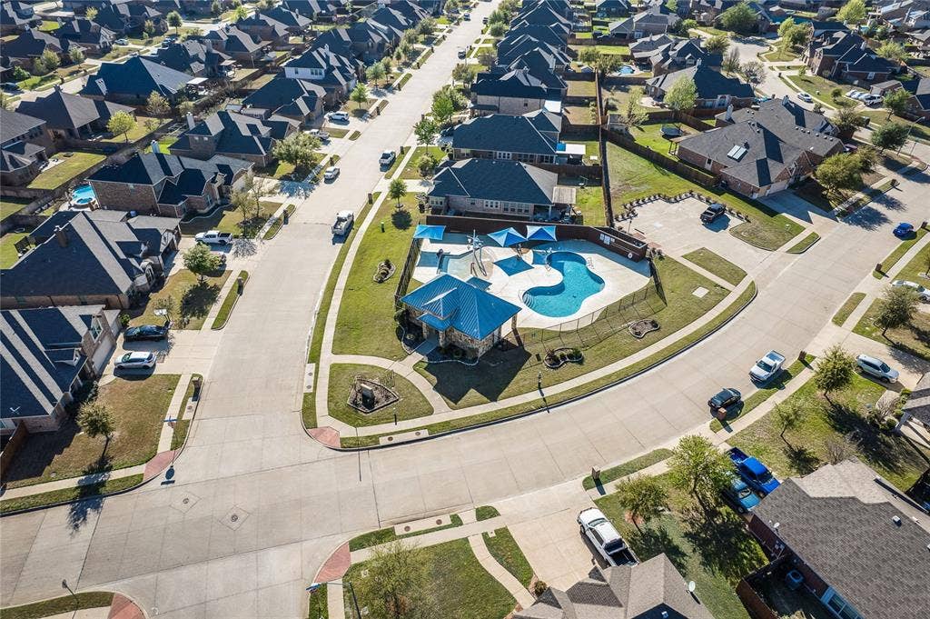 5009 Prosperity Row, Midlothian, TX 76065 Community Pool