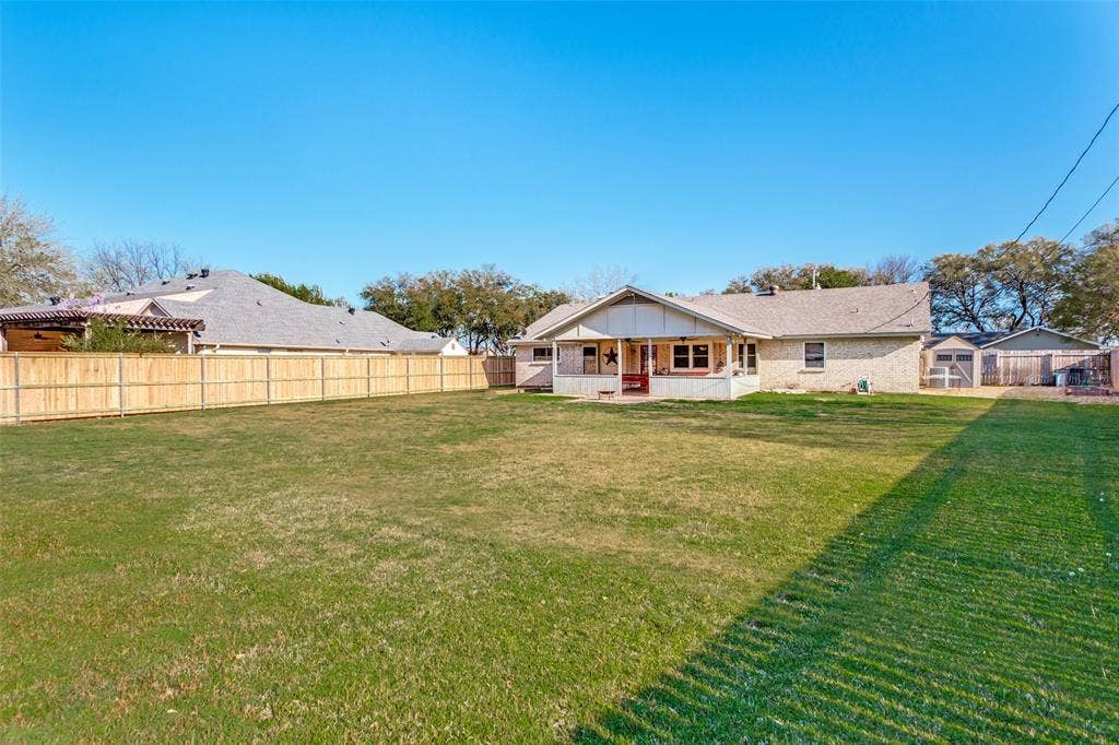 212 Casas Del Sur Street, Granbury, TX 76049 212 Casas Del Sur Street, Granbury, TX 76049