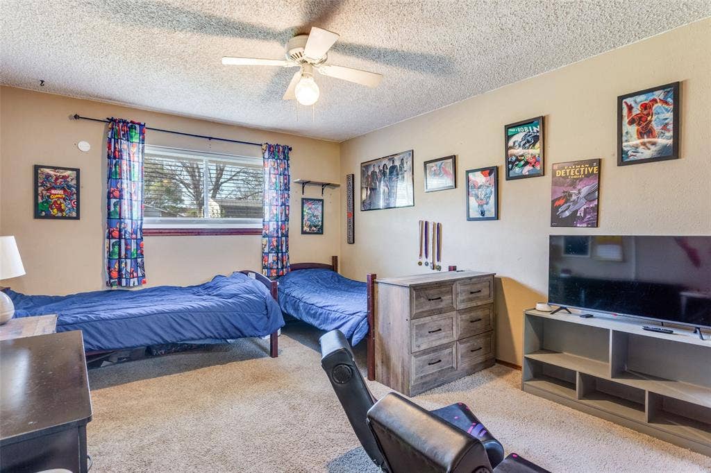 212 Casas Del Sur Street, Granbury, TX 76049 212 Casas Del Sur Street, Granbury, TX 76049