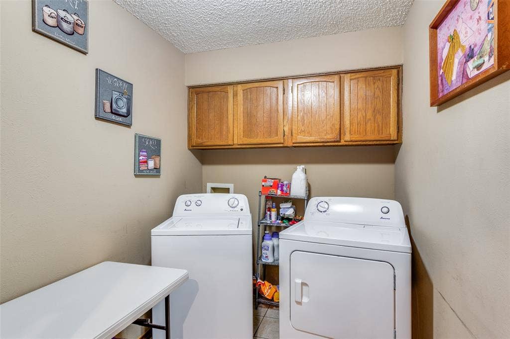 212 Casas Del Sur Street, Granbury, TX 76049 212 Casas Del Sur Street, Granbury, TX 76049