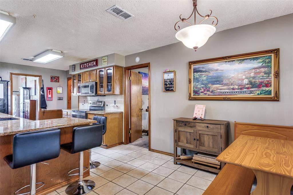 212 Casas Del Sur Street, Granbury, TX 76049 212 Casas Del Sur Street, Granbury, TX 76049