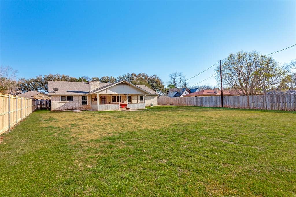 212 Casas Del Sur Street, Granbury, TX 76049 212 Casas Del Sur Street, Granbury, TX 76049