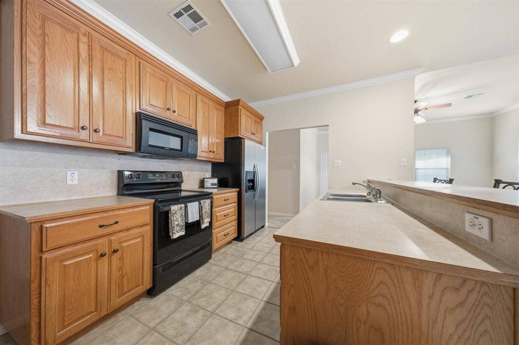 210 S Reagan Street, West, TX 76691 210 S Reagan Street, West, TX 76691