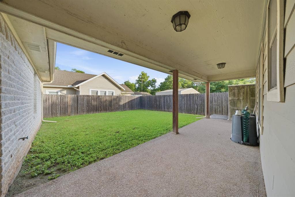 210 S Reagan Street, West, TX 76691 210 S Reagan Street, West, TX 76691