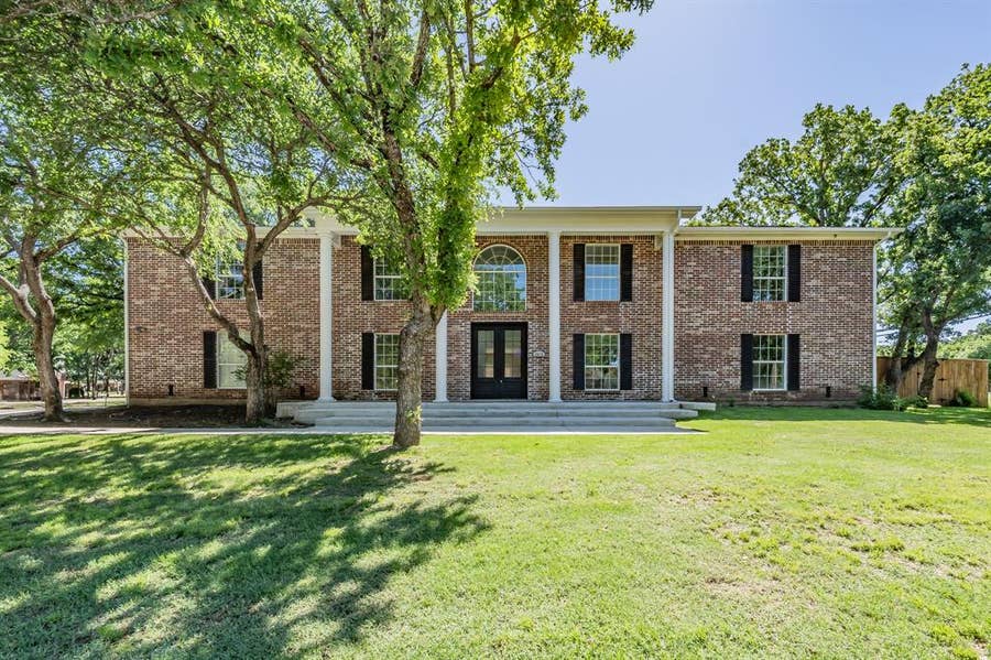 Property photo for 2815 Perkins Road, Arlington, TX
