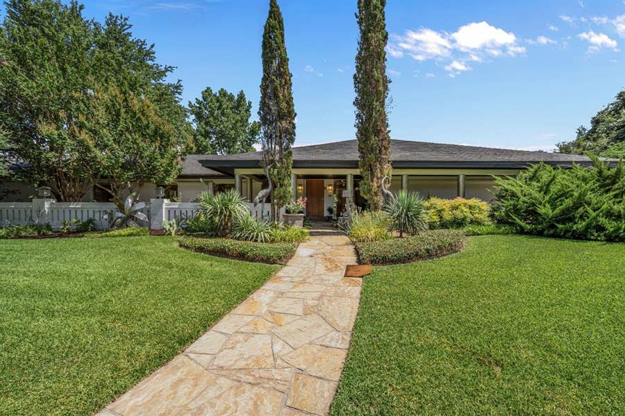 Property photo for 4301 Briarhaven Road, Fort Worth, TX