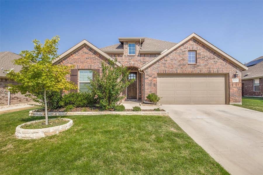 Property photo for 1024 Embers Lane, Denton, TX