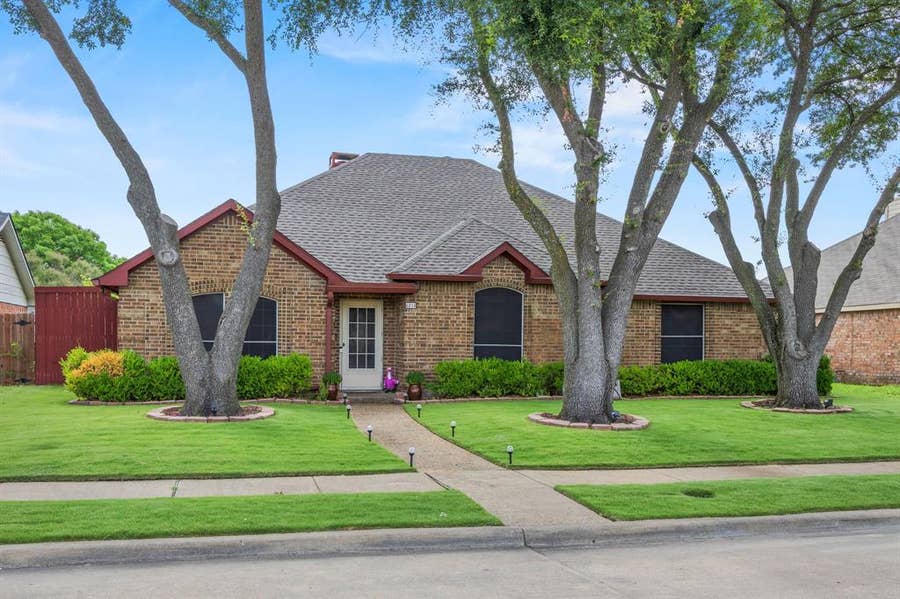 Property photo for 6214 Jessica Way, Rowlett, TX